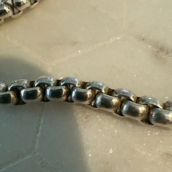 Elegant Silver Chain Necklace in 925 sterling silver 40.7 gram. 20” length. 100%